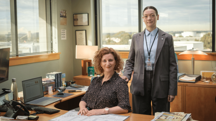 La nueva versión australiana de The Office decepciona a los fans con su tráiler