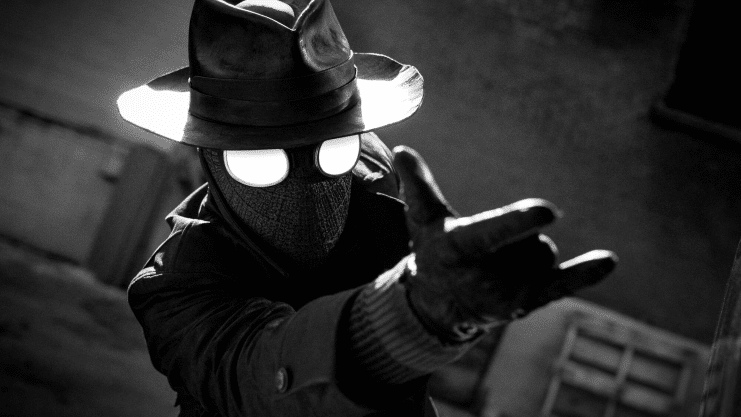 Nicolas Cage muestra su traje arácnido en el tráiler de Spider-Noir