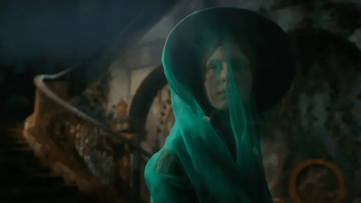 Mia Goth sorprende con un doble papel en el Frankenstein de Guillermo del Toro