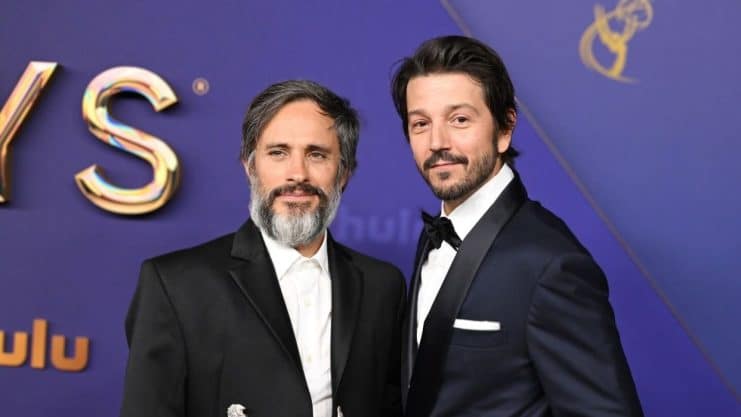 El terror adolescente de Mandíbula a la televisión de la mano de Diego Luna y Gael García Bernal