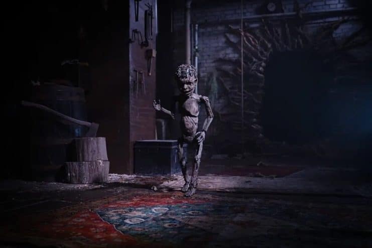 Pinocchio: Unstrung, Robert Englund se convierte en un grillo aterrador