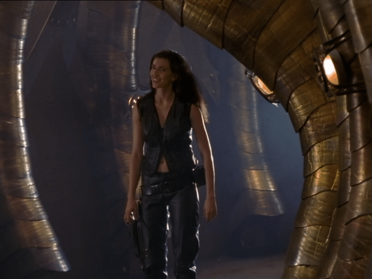 Claudia Black vuelve a encender el motor de Farscape