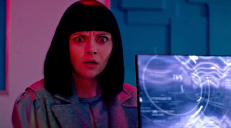 The Dresden Sun muestra un futuro terrible donde las corporaciones ya han ganado protagonizada por Christina Ricci