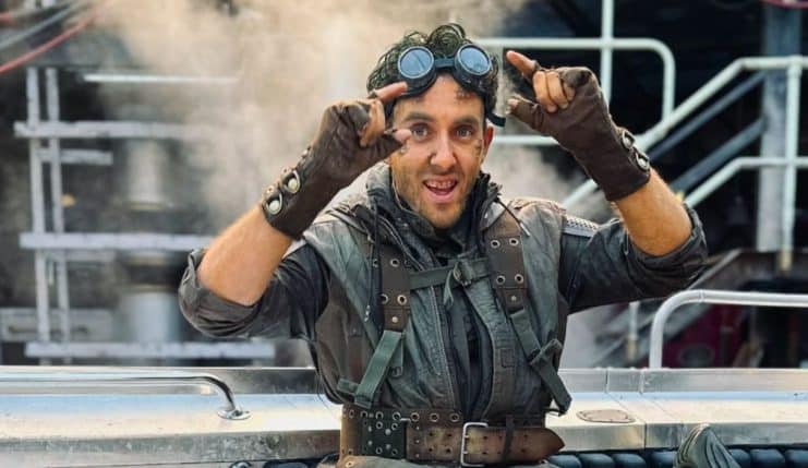 Las caras de Mortimer Toynbee (Sapo)